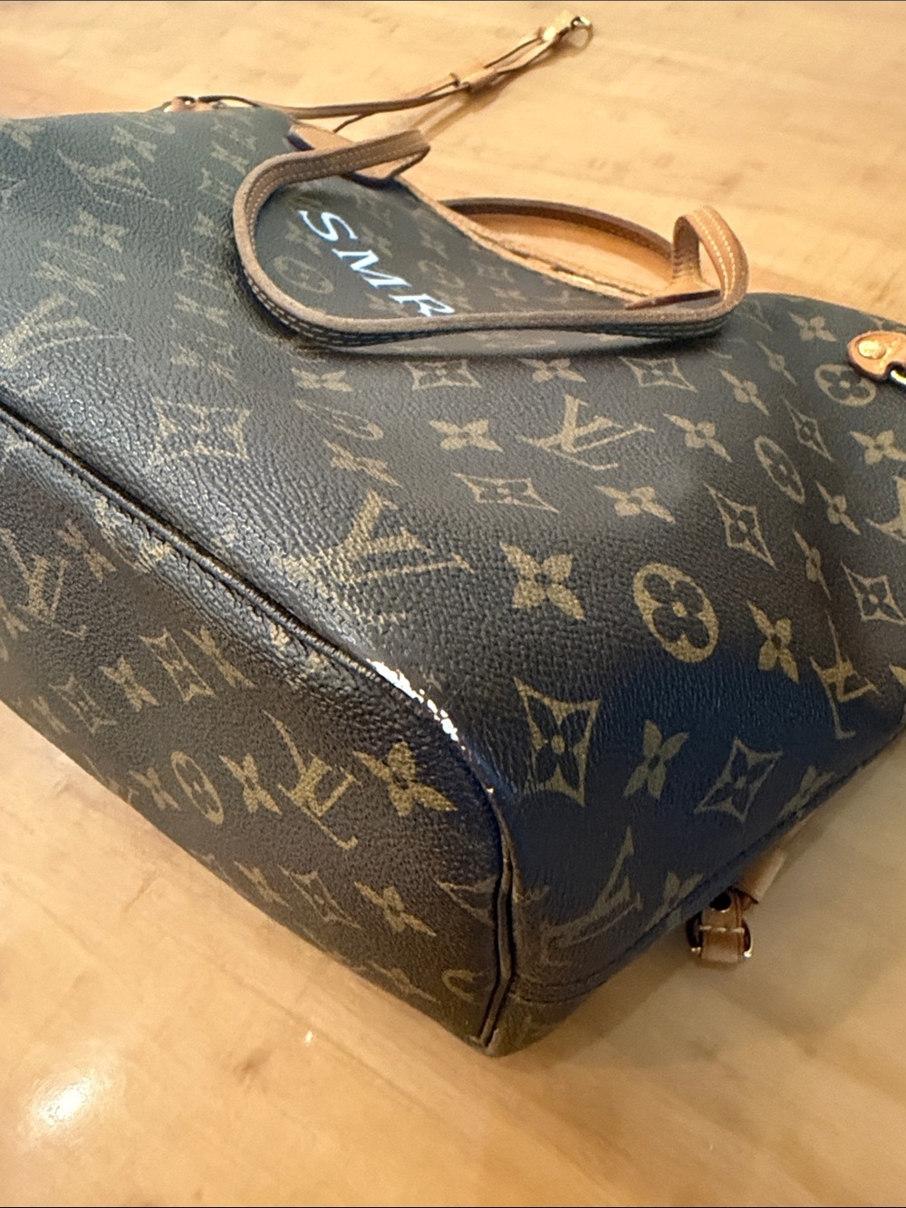 Authentic Louis Vuitton Neverfull - Picture 13 of 17